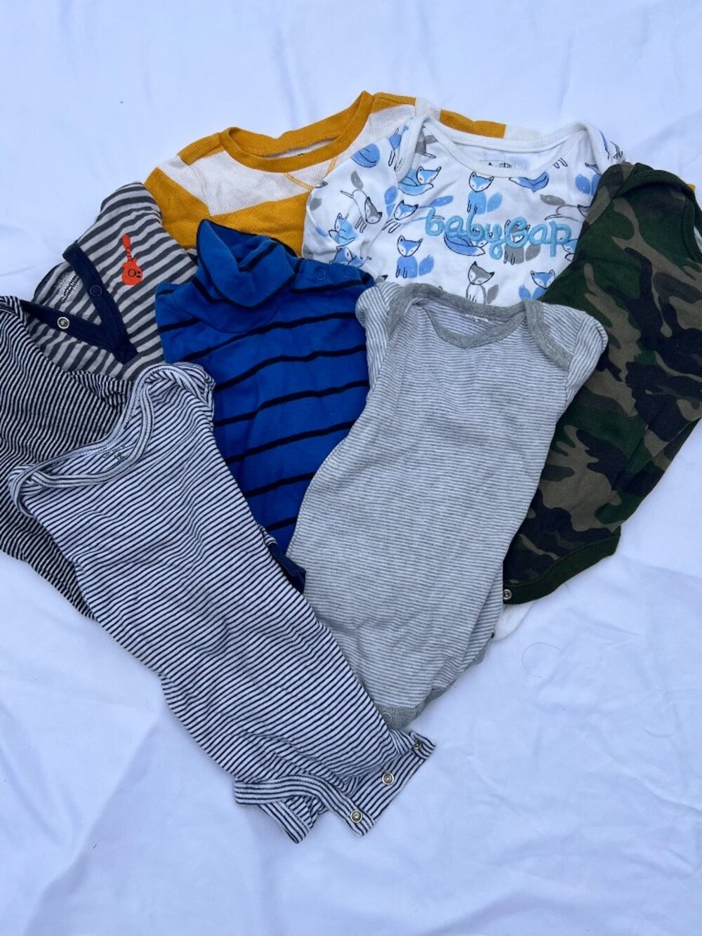Boys 12M Long Sleeve Onesie Lot of 6 — Old Navy Carter's Children's Place — GUC